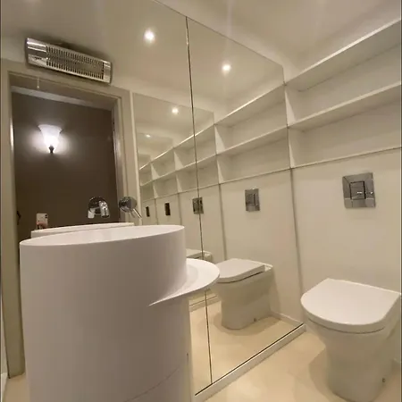 Stylish Seaview House *