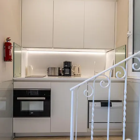 Stylish Seaview House Apartment *