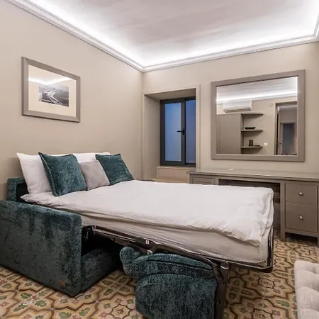 Stylish Seaview House Apartment *