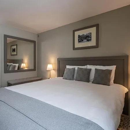 Stylish Seaview House Apartment